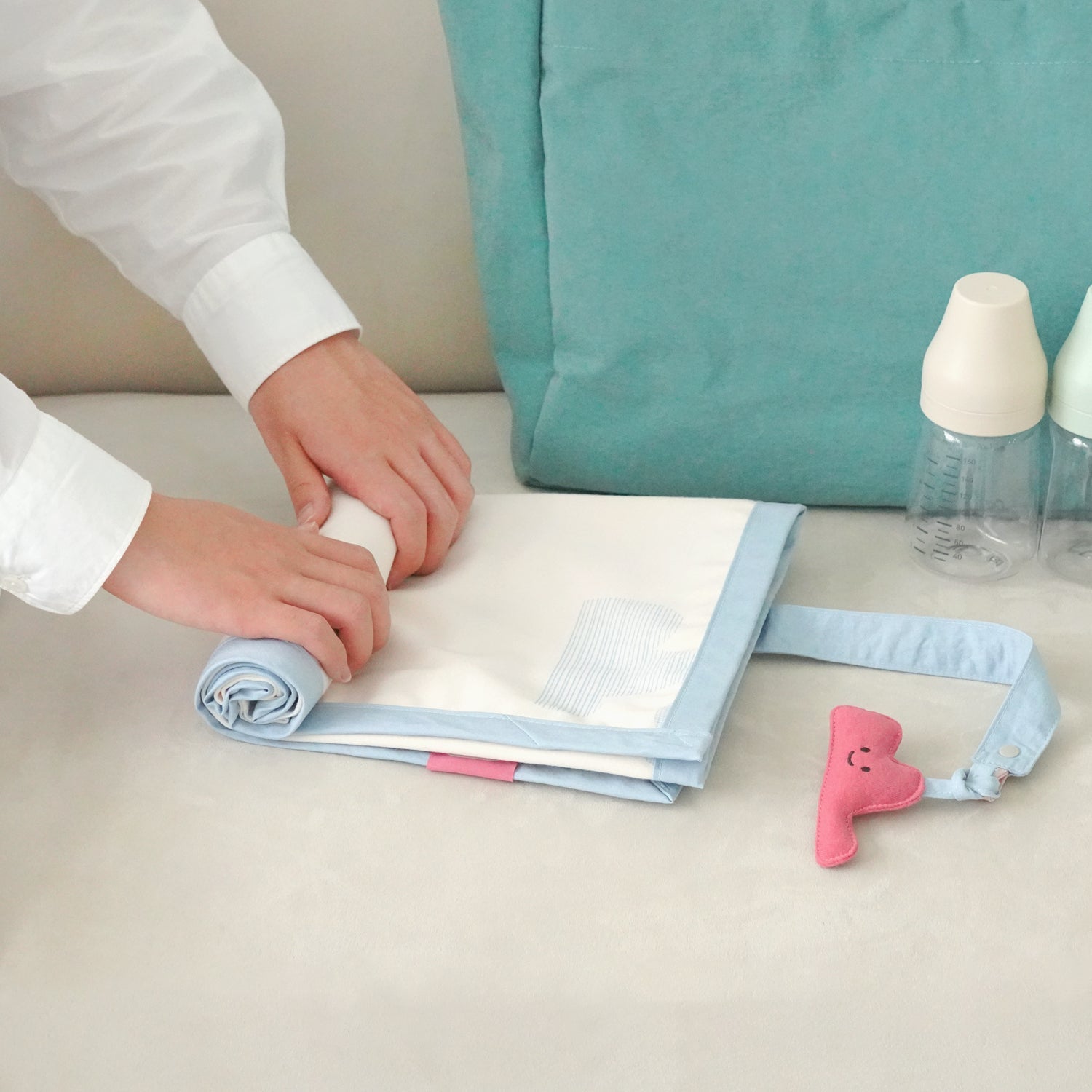 BambooBebe Waterproof Changing Pad - Zezebaebae