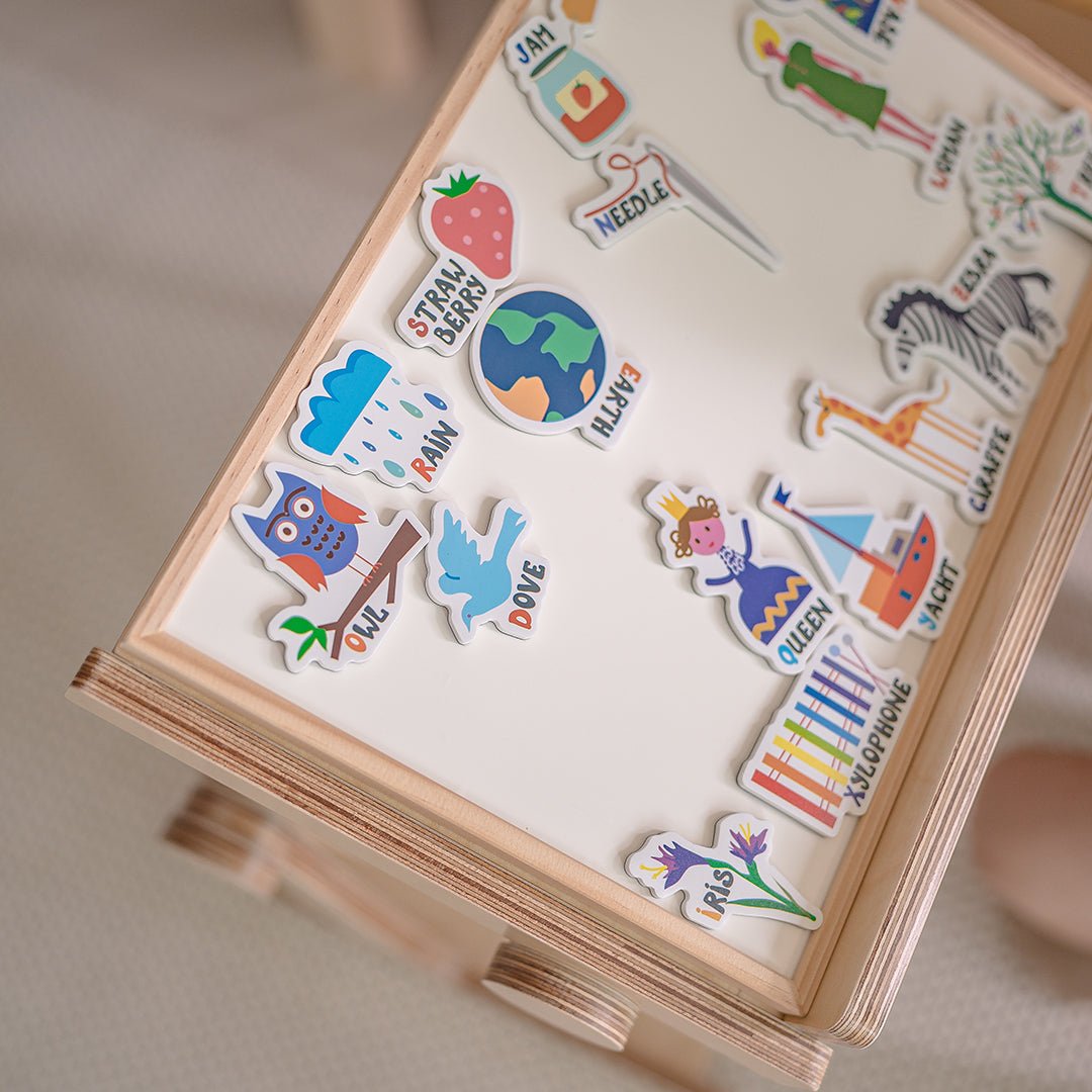 Comme moi Adjustable Book Stand - Zezebaebae