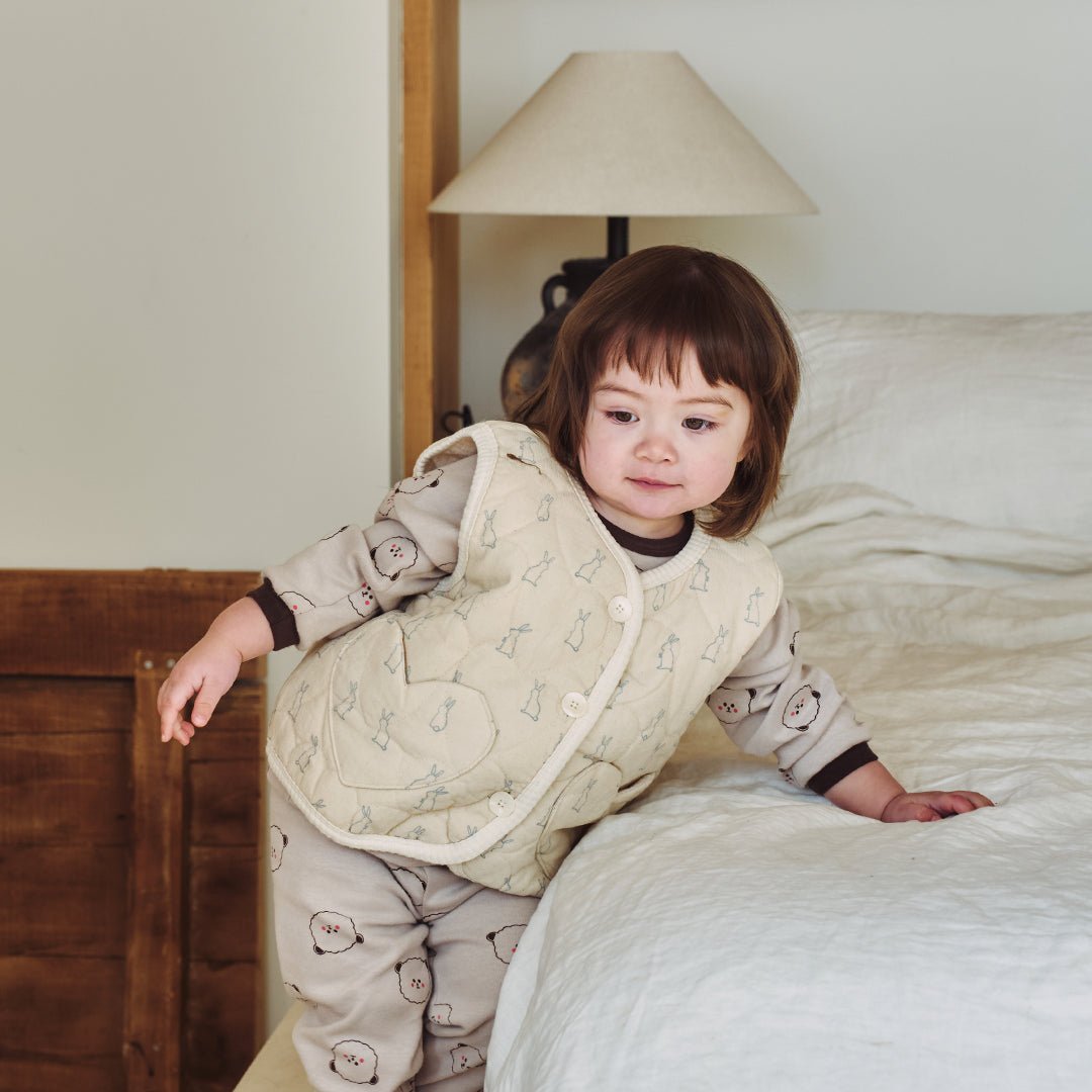 Heart Patterned Rabbit Vest - Zezebaebae